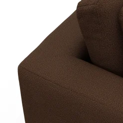 Angolo venstrevendt sofa med pufafslutning