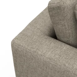 Angolo venstrevendt sofa med pufafslutning