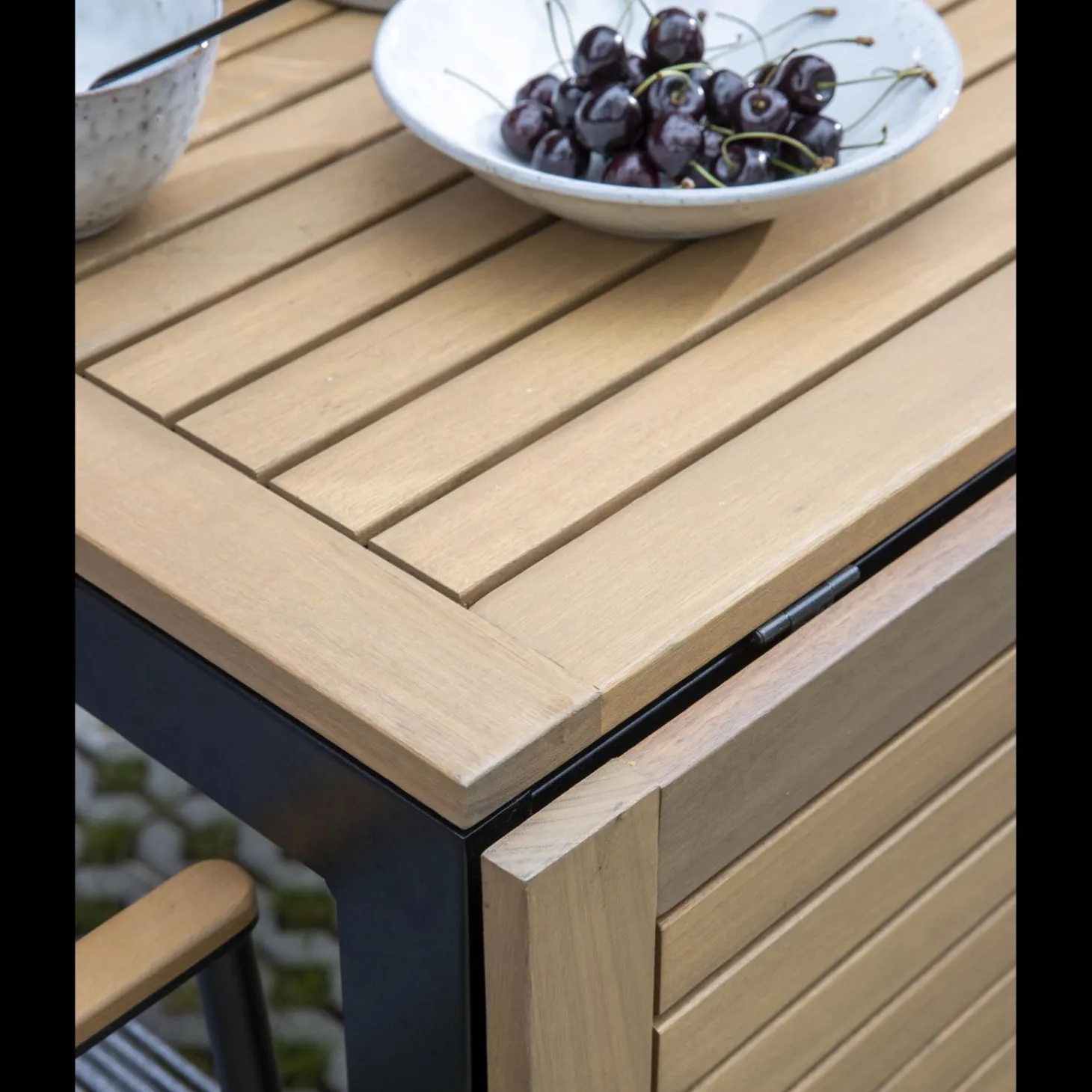 Askia Havebord 126 x 75 x 75 cm