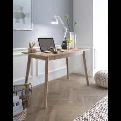 Desk Skrivebord
