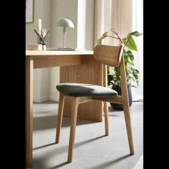 Emila Spisebordsstol
