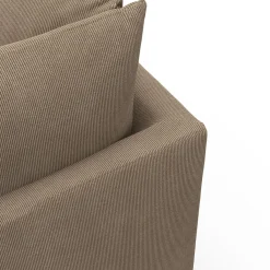 Halmstad højrevendt hjørnesofa med pufafslutning
