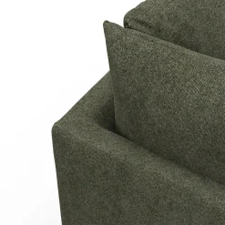 Halmstad venstrevendt hjørnesofa med pufafslutning