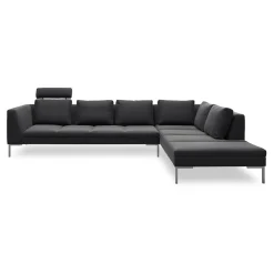 Nordskov højrevendt hjørnesofa med pufafslutning
