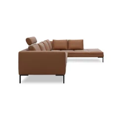 Nordskov højrevendt hjørnesofa med pufafslutning