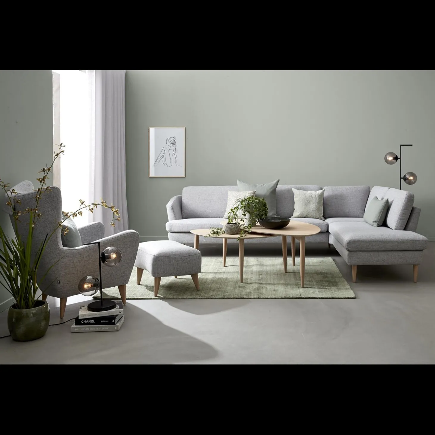 Pearl Gulvlampe 154 x 18 cm