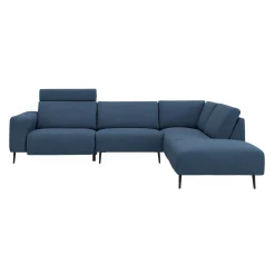 Remus højrevendt sofa med pufafslutning