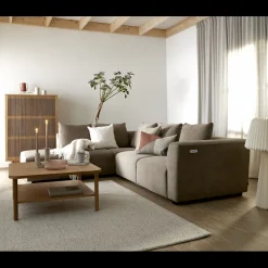 Solaro venstrevendt hjørnesofa med pufafslutning