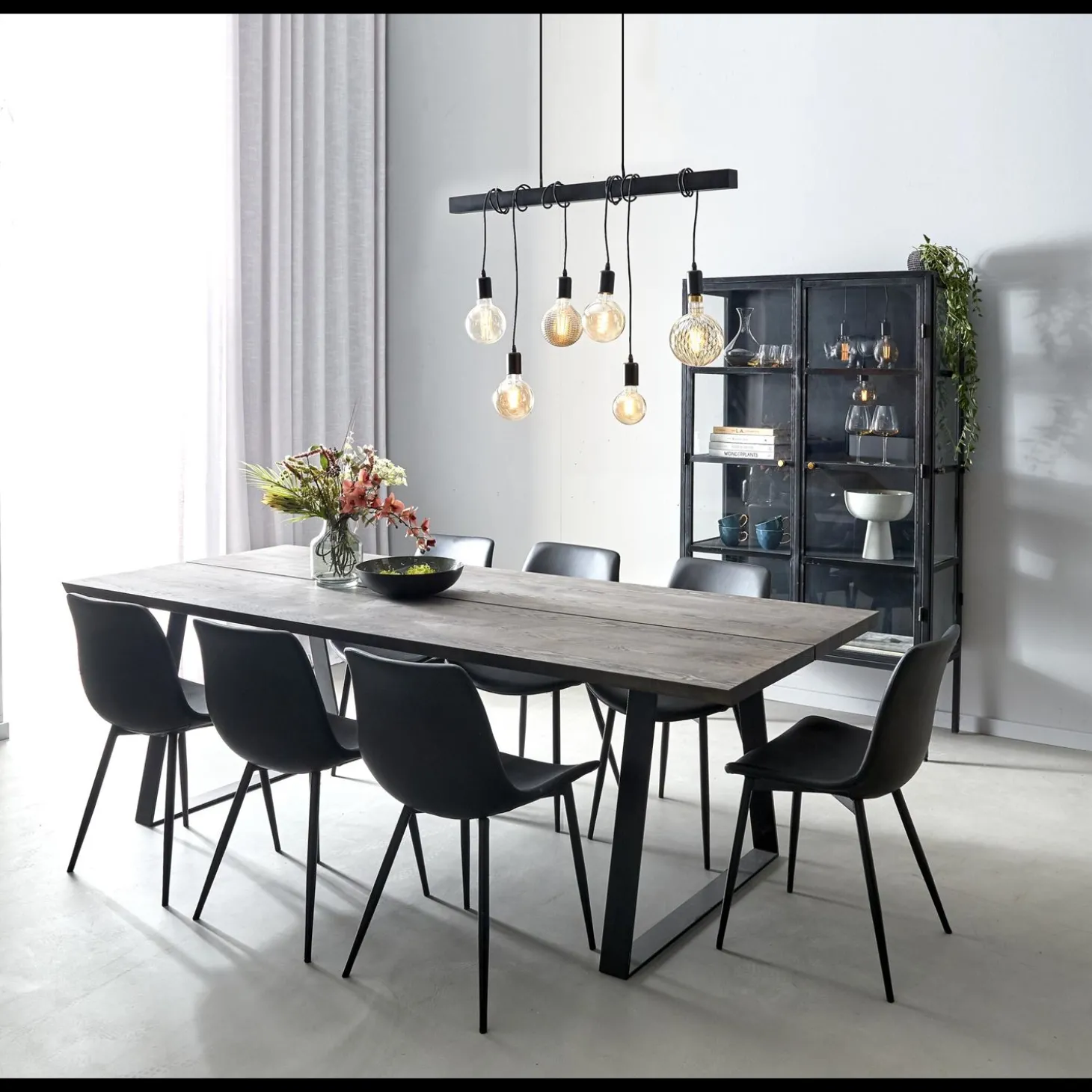 Timber 240 x 100 x 75 cm Spisebord 240 x 100 x 74 cm