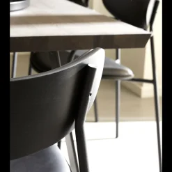 Timber 240 x 100 x 75 cm Spisebord 240 x 100 x 74 cm